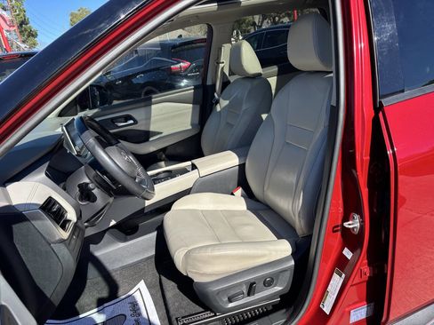 Used 2023 Nissan Rogue SL image 22