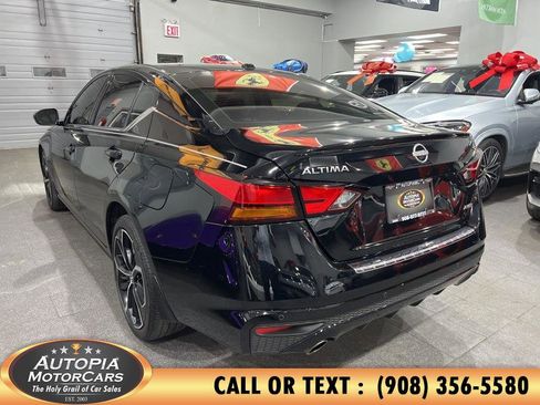 Used 2023 Nissan Altima 2.5 SR AWD/4WD image 3