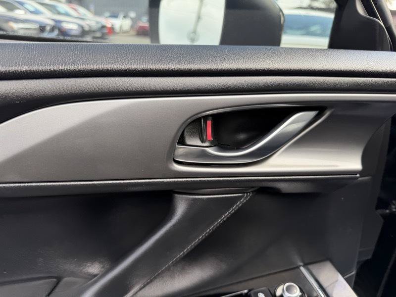 Used 2019 MAZDA CX-9 Touring FWD image 43