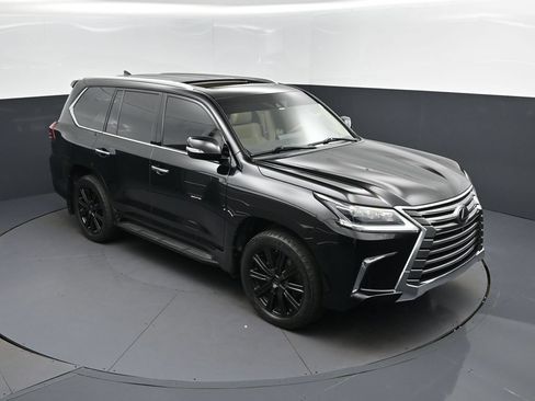 Used 2017 Lexus LX 570 4WD image 1