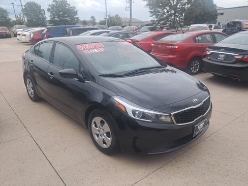Used 2017 Kia Forte LX w/ LX Popular Package FWD image 2