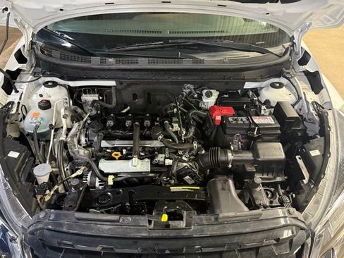 Used 2023 Nissan Kicks SR image 28