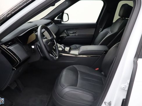 Used 2025 Land Rover Range Rover Sport SE image 24