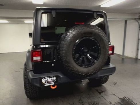 Used 2018 Jeep Wrangler Unlimited Sport AWD/4WD image 7