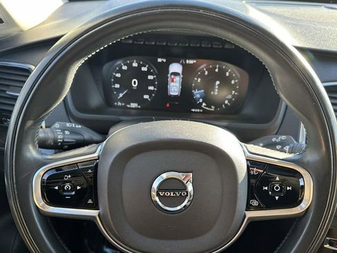 Used 2016 Volvo XC90 T6 Momentum image 28