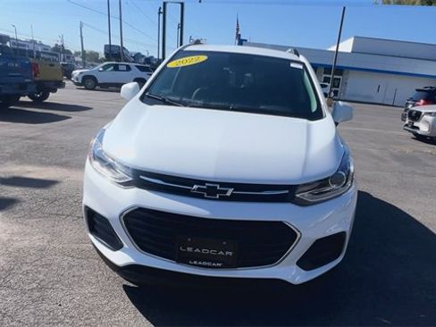 Used 2022 Chevrolet Trax LT w/ Sport Edition image 3