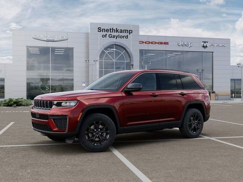 New 2026 Jeep Grand Cherokee Altitude image 2