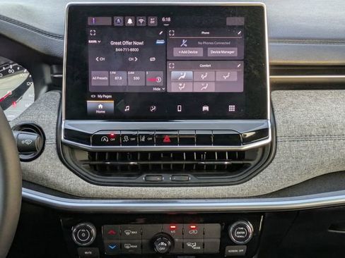 Used 2024 Jeep Compass Latitude image 21