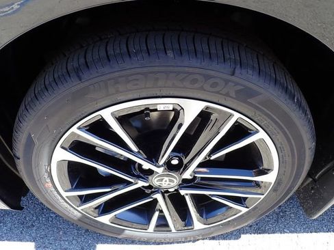 New 2026 Toyota Camry XLE AWD/4WD image 10