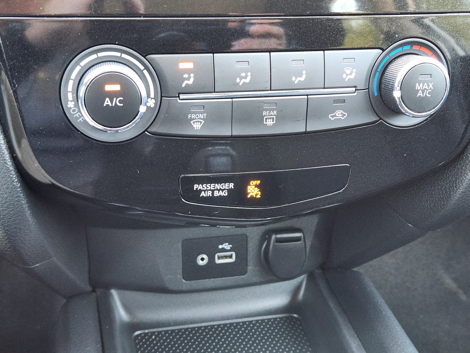 Used 2018 Nissan Rogue S FWD image 14