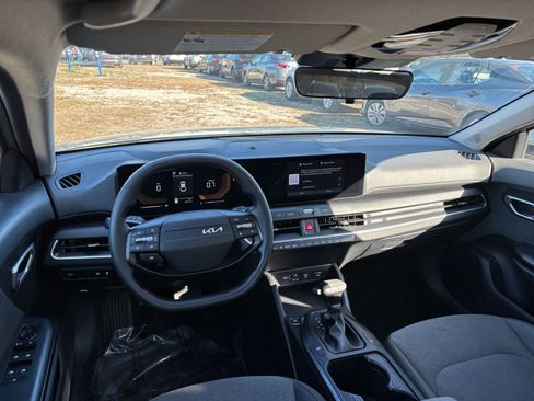 Used 2025 Kia K4 FWD image 35