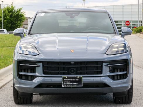 Certified 2025 Porsche Cayenne S AWD/4WD image 18