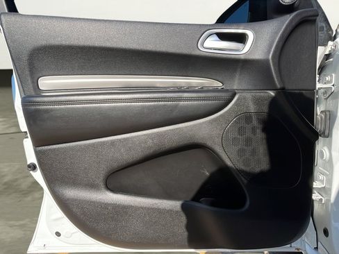 Used 2020 Dodge Durango SXT w/ Blacktop Package AWD/4WD image 15