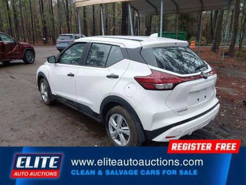 Used 2024 Nissan Kicks S image 5