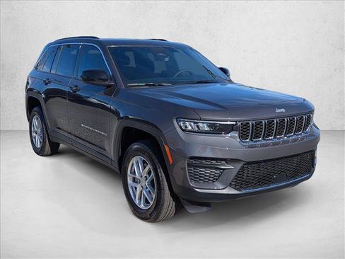 New 2025 Jeep Grand Cherokee Laredo X w/ Luxury Tech Group I image 3