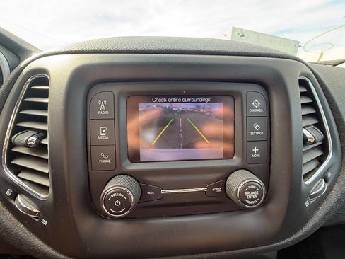 Used 2017 Jeep Compass Sport image 14