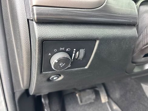 Used 2022 Jeep Grand Cherokee Laredo X AWD/4WD image 16