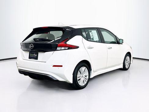 Used 2025 Nissan Leaf S image 9
