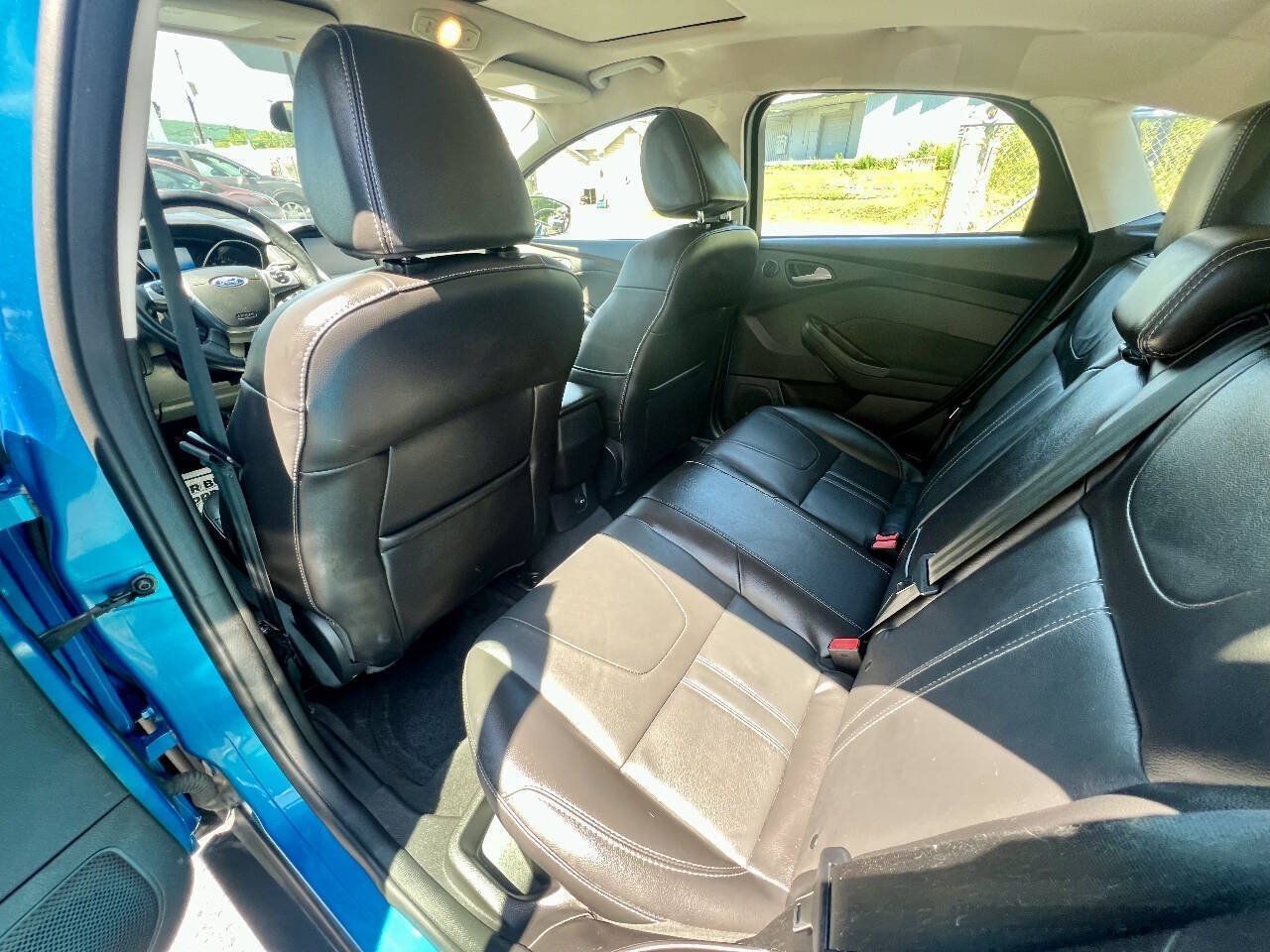 Used 2014 Ford Focus Titanium FWD image 10