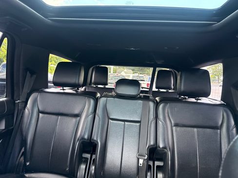 Used 2019 Ford Expedition XLT w/ Equipment Group 202A AWD/4WD image 47