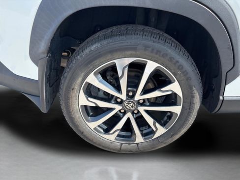 Used 2022 Toyota Corolla Cross XLE w/ Convenience Package image 41