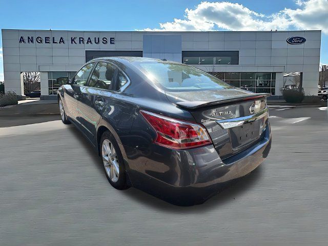 Used 2013 Nissan Altima 2.5 SL w/ Technology Pkg FWD image 10