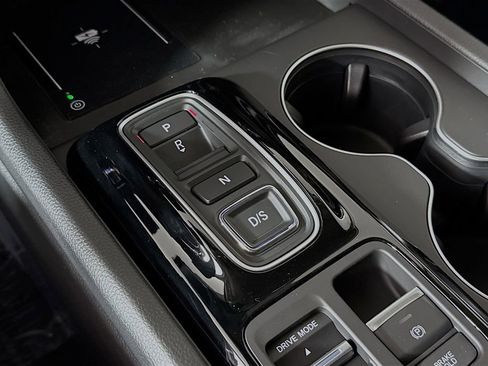 Used 2025 Honda Pilot EX-L image 13