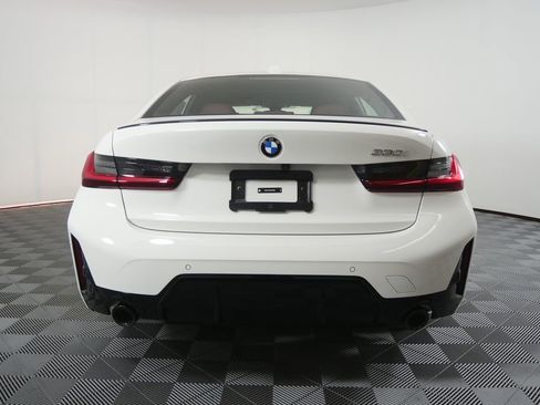 New 2026 BMW 330i Sedan w/ M Sport Package RWD image 4