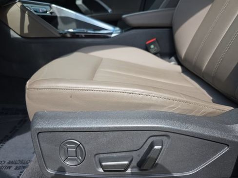 Used 2025 Audi Q5 Premium w/ Convenience Package AWD/4WD image 32