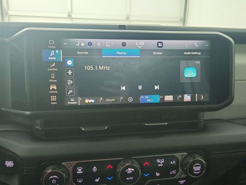 New 2026 Jeep Wrangler Unlimited Sahara AWD/4WD image 24