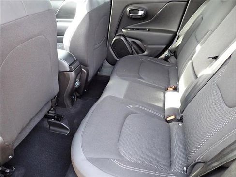 Used 2022 Jeep Renegade Altitude w/ Convenience Group image 9