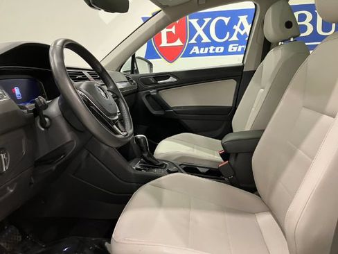 Used 2020 Volkswagen Tiguan SEL w/ 3rd Row Seat Package AWD/4WD image 21