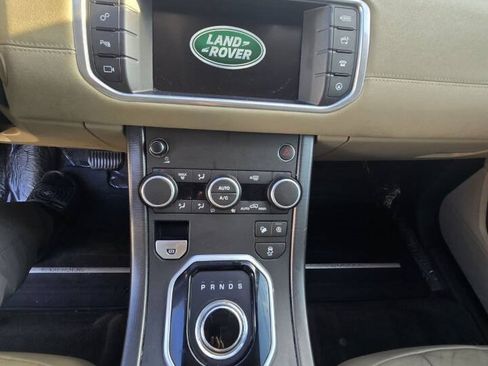 Used 2019 Land Rover Range Rover Evoque SE AWD/4WD image 15