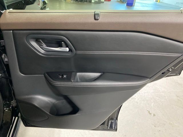 Certified 2023 Nissan Rogue SV w/ SV Premium B Package AWD/4WD image 20