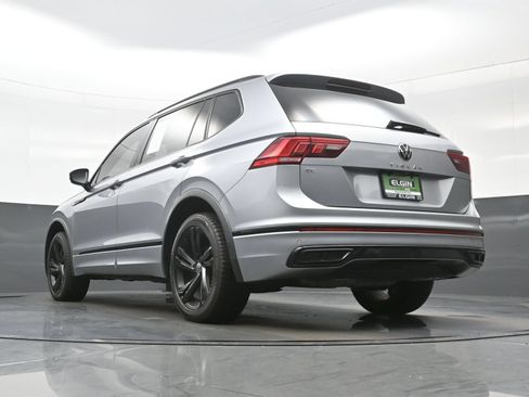 Used 2023 Volkswagen Tiguan SE R-Line FWD image 33