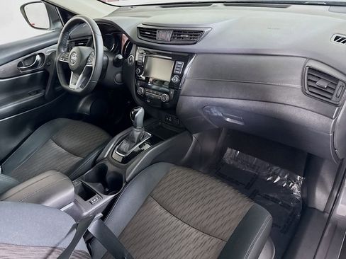 Used 2019 Nissan Rogue SV image 31