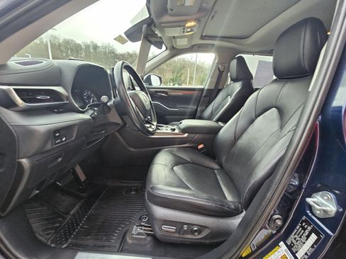 Used 2021 Toyota Highlander Limited image 18