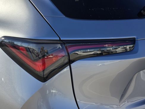 Certified 2025 Acura ADX FWD image 13