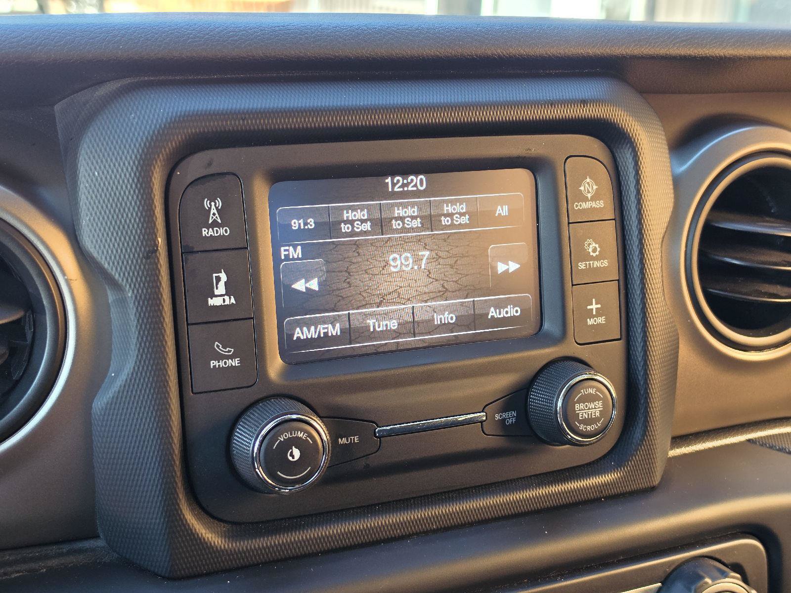 Used 2020 Jeep Gladiator Sport AWD/4WD image 16