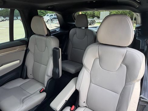 New 2026 Volvo XC90 B6 Ultra w/ Lounge Package AWD/4WD image 23