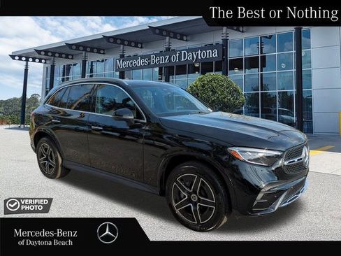 Used 2026 Mercedes-Benz GLC 300 image 1