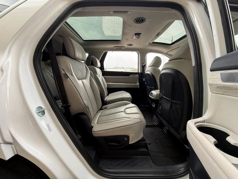 Used 2023 Hyundai Palisade Calligraphy image 22