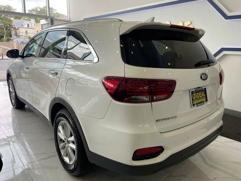 Used 2019 Kia Sorento AWD w/ LX Convenience Package image 5
