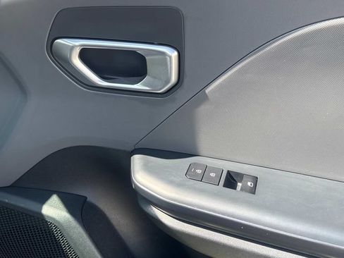 Used 2025 Kia K4 FWD image 19