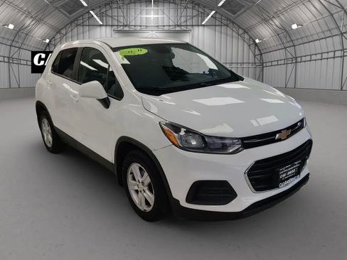 Used 2020 Chevrolet Trax LS w/ Tint and Cruise Package image 3