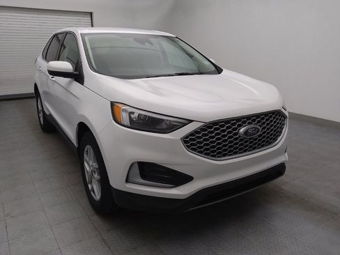 Used 2024 Ford Edge SEL image 13