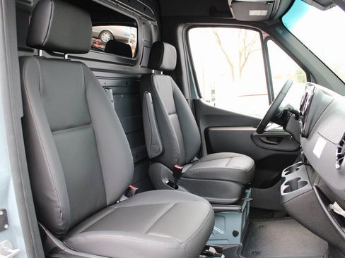 Used 2026 Mercedes-Benz Sprinter 2500 image 20
