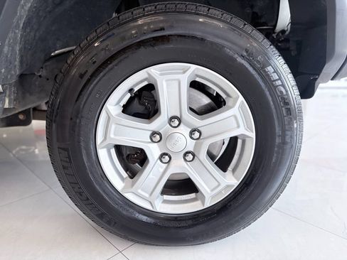 Used 2018 Jeep Wrangler Unlimited Sport S AWD/4WD image 40