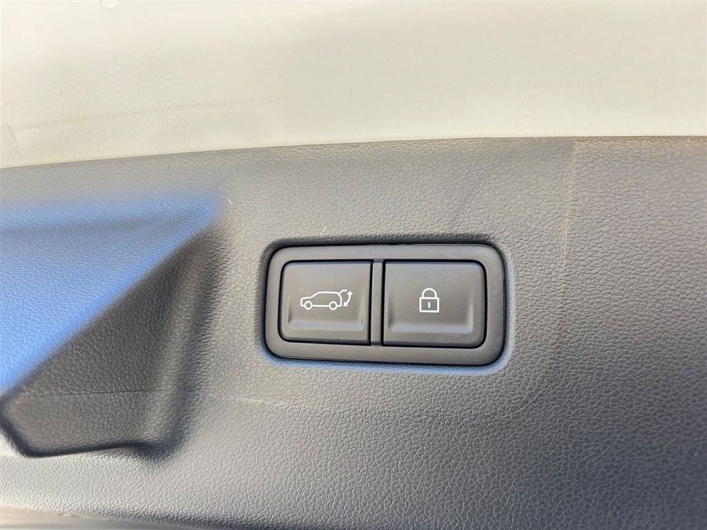 New 2026 Hyundai Santa Fe SE FWD image 17