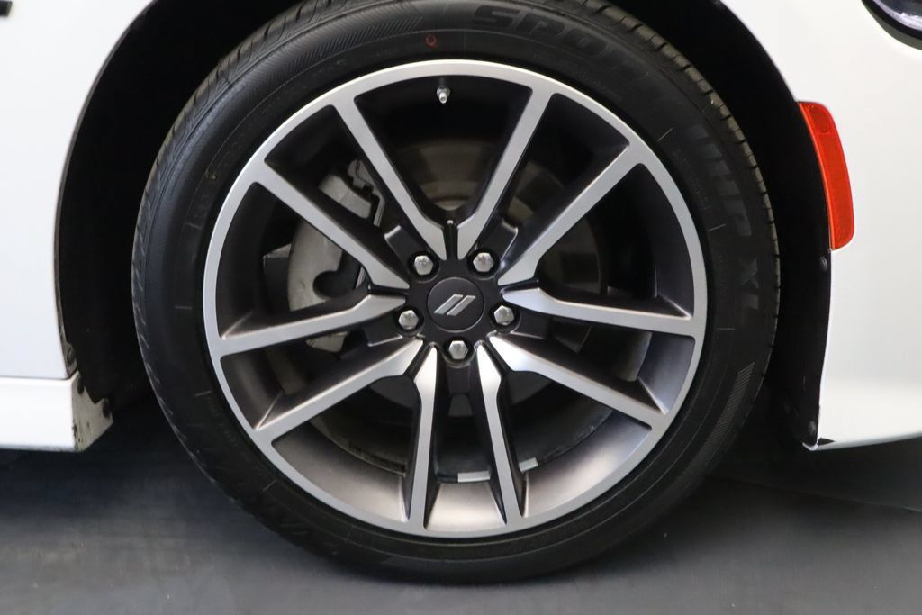 Used 2022 Dodge Charger R/T w/ Plus Group RWD image 10